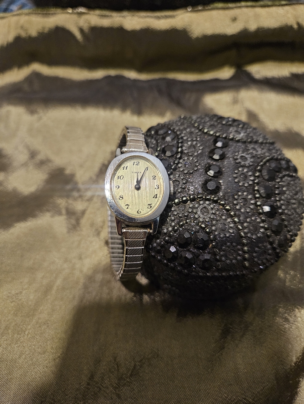 Timex Silver Color Watch Not Tested. - Picture 3 of 3